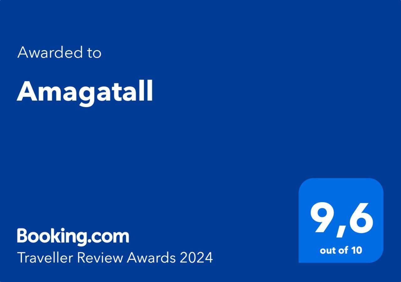 Amagatall Esterno foto